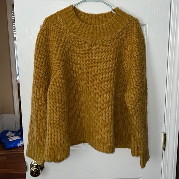 FARM Rio Sweaters Farm Rio Mustard Yellow Knit Sweater Size Large